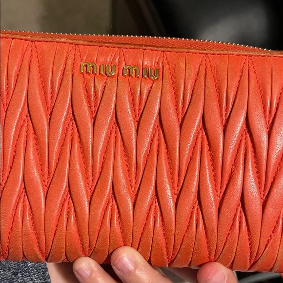 Authentic Miu Miu Coral Quilted Leather Long Wallet - Picture 7 of 11